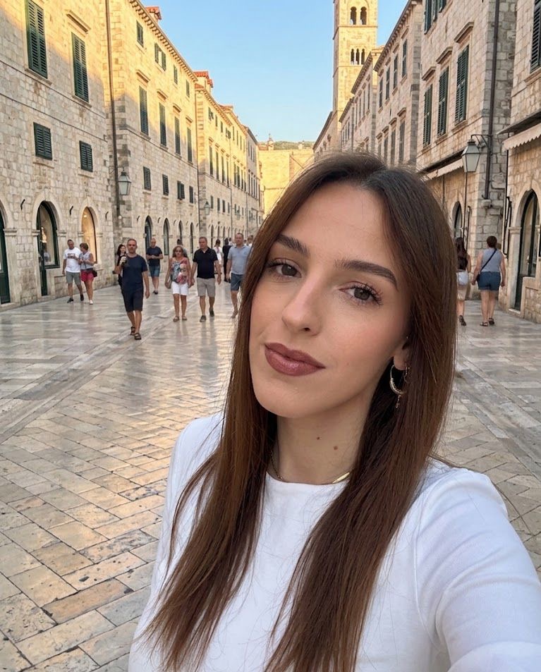Tour Guide Klaudia